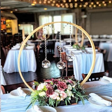 Modern Wooden Circle with Crystal Centerpiece in 2020 | Table centerpieces wedding candles ...