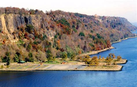 BACK IN TIME: Fall in the Palisades – Pascack Press & Northern Valley Press