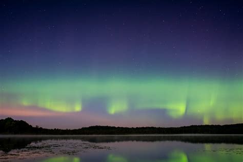 The Northern Lights Will Be Visible Over North America Tonight — Here’s ...