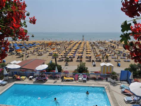 Hotel Jesolo 3 Sterne direkt am Meer - Hotel Marina | Jesolo-OK