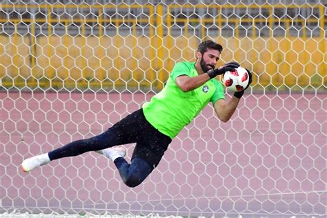 Liverpool goalkeeper Alisson's best saves and amazing skills during his time at Roma