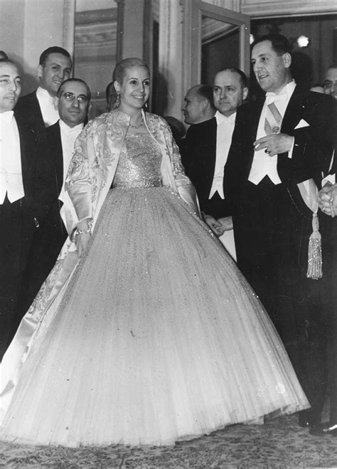 Eva Perón: Quién fue la Primera Dama Argentina, su biografía y logros | Vogue