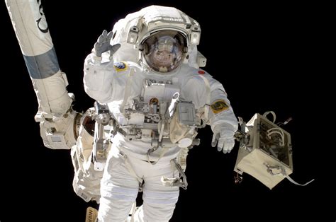 NASA Hiring Astronauts For Mars Missions, International Space Station ...