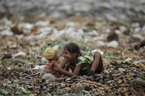 Disturbing Photos Of Children In Garbage Show Just How Bad Pollution ...