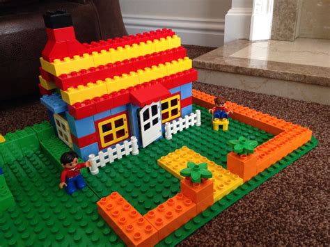 Bungalow / Cottage | Lego duplo, Lego activities, Lego craft