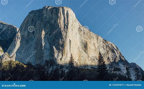 Sunrise on El Capitan in Yosemite Valley Stock Image - Image of environment, coast: 110101077