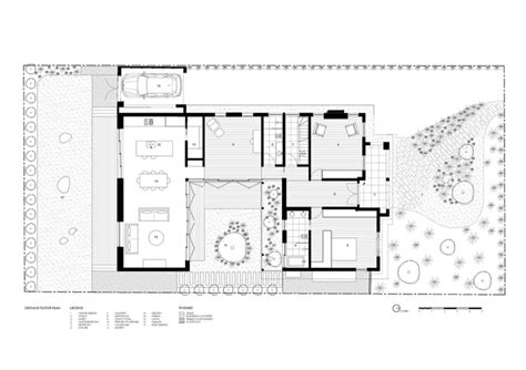 Courtyard House / Ha Architecture | ArchDaily