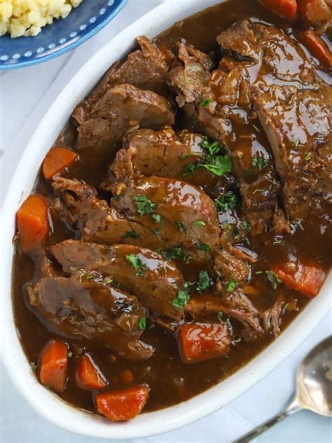 Slow Cooker Beef Joint {with Rich Gravy}