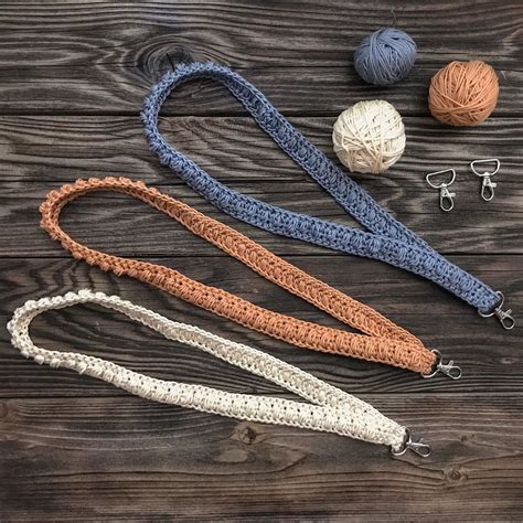 Sarah S. on Instagram: “***Puff Stitch Lanyard*** . . I just dropped this pattern free on my ...