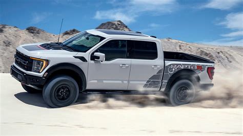 Review: The 2023 Ford F-150 Raptor R is a monster muscle truck | Fox News