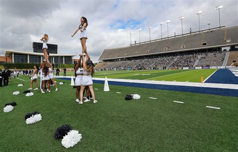 Rice University: What to do with historic football stadium?