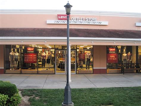 Outlet & Jeans Store Near You in 800 Highway 400 South, Dawsonville ...