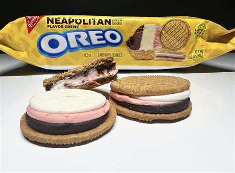 REVIEW: Nabisco Neapolitan Oreos - Junk Banter