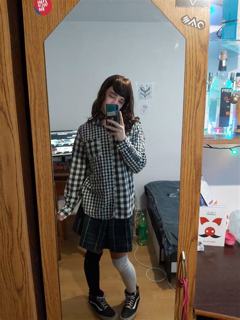 I love mismatching socks 💗 : femboy