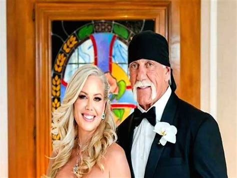 Hulk Hogan marries ldaylove Sky Daily in private wedding ceremony