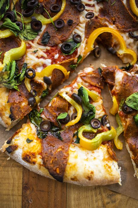 How to Make Best Vegan Pizza - HealthyHappyLife.com