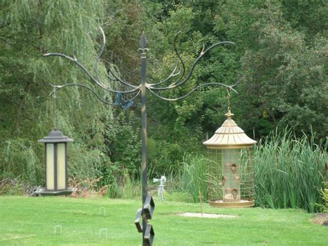 MICHAEL W. DESIGNS: The Majestic Tree Bird Feeder Stand