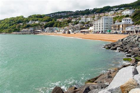 Ventnor Beach, Ventnor, Isle of Wight - Explore the Isle of Wight