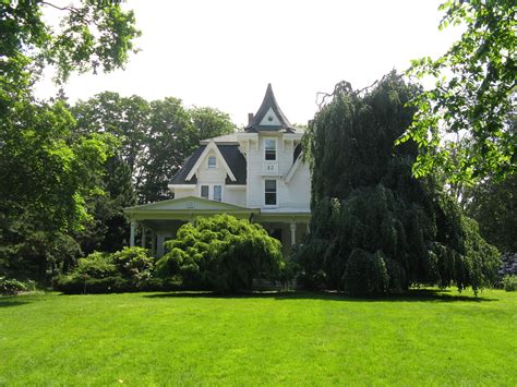 North Hempstead Country Club to raze century-old home - The Island Now