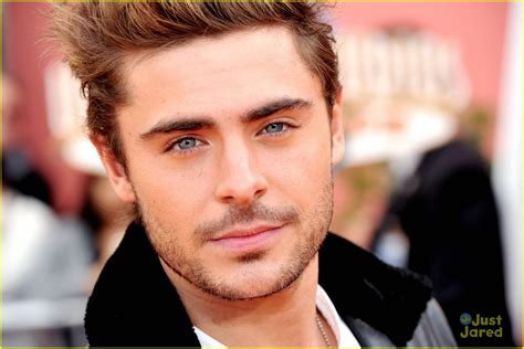 Full Sized Photo of zac efron lorax premiere 04 | Zac Efron: 'Dr. Seuss' The Lorax' Premiere ...