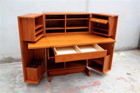 Hideaway Desk / Copeland Furniture Cherry Wood Hideaway Desk | Chairish / Hideaway home office ...