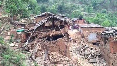 Aftermath from Nepal Earthquake - YouTube