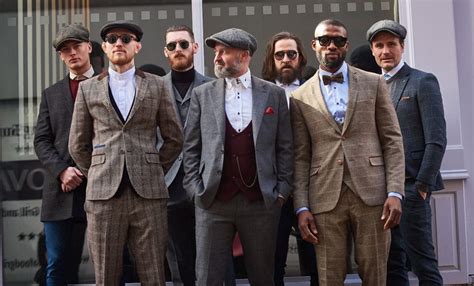 How To Dress Like A Londoner When You're Not One