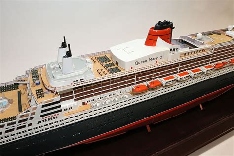 Queen Mary 2 Ship Model - The Miniature Engineering Craftsmanship Museum