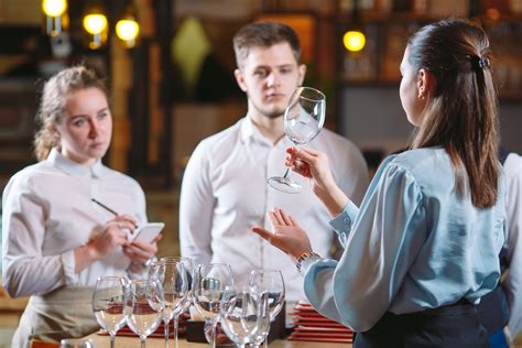 How to Improve Restaurant Service Quality: 10 Methods | ResDiary