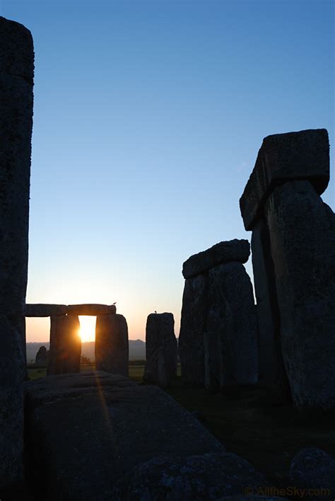 Stonehenge - Observatories - Digital Images of the Sky