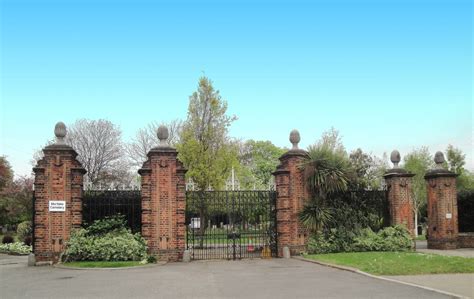 Hammersmith New Cemetery & Mortlake Crematorium (also known as Mortlake Cemetery), London