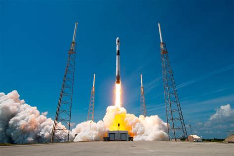 PHOTO GALLERY: SpaceX Falcon 9 Rocket Launches From Cape Canaveral on ...