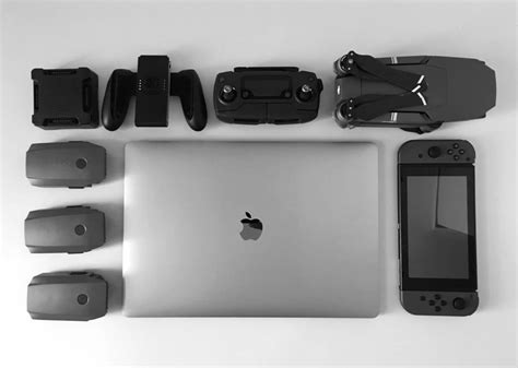 Free picture: monochrome, laptop computer, electronics, technology, equipment, camera, lens, wall