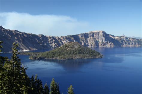 File:Crater Lake in Oregon in 2011 (9).JPG - Wikimedia Commons