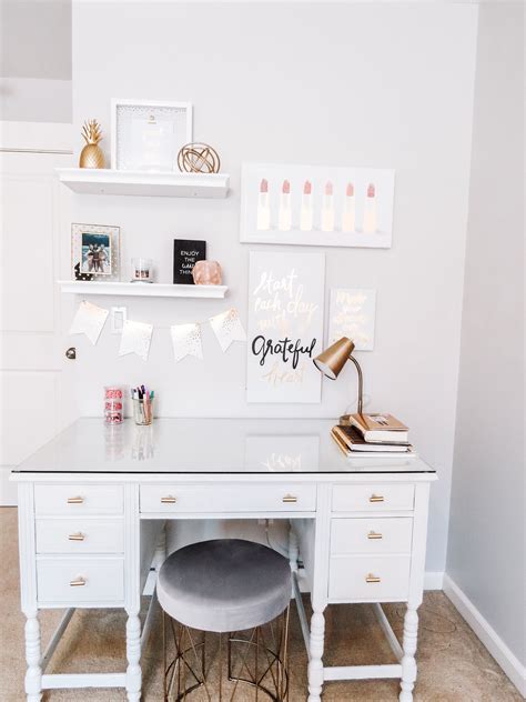 Chic and feminine desk set up | Decor, Desk set, Bedroom decor