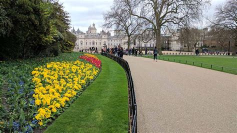 A Stroll Through St James's Park, London - Travel Junkie Girl