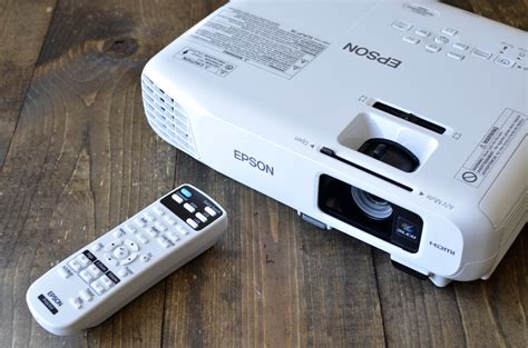 DIY Portable Projector Screen with Epson Projector - Family Tech Zone