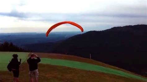 Poo Poo point paragliding - YouTube