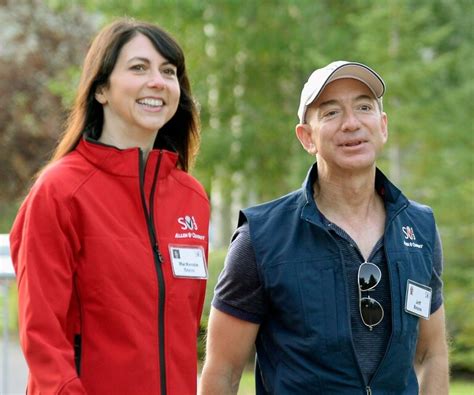 Amazon's Bezos, wife reach biggest divorce deal in history (Update)