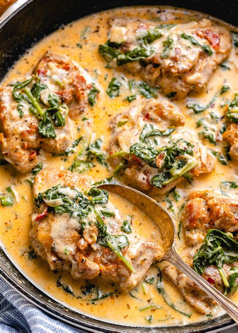 Garlic Butter Chicken Recipe with Creamy Spinach and Bacon – Best ...