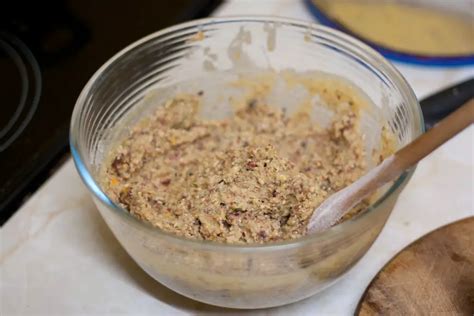 Best Bird Suet Recipe with Bacon Grease - The Bird Geek