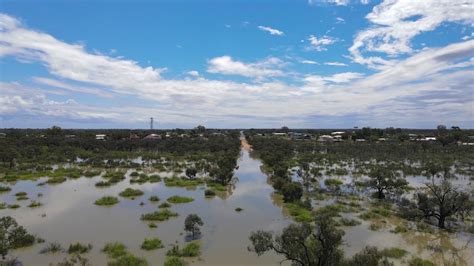 Menindee evacuated as floods worsen - ABC Radio