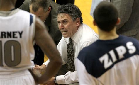 Akron Zips coach John Groce reflects on Keith Dambrot retiring