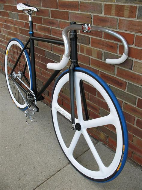 a dream fixie. frame and handle bar could do with mods Moutain Bike, Bicycle Part, Fixie Bike ...