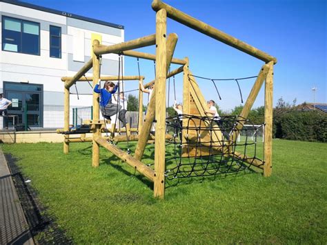 Asquith Primary School’s Puzzlewood Climbing Frame | Pentagon Play