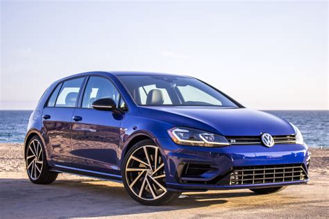 2018 Volkswagen Golf R Review: A Hot Hatch Metaphor for Adulthood's ...