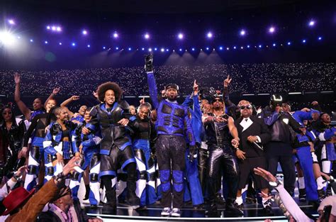 Usher Electrifies 2024 Super Bowl Halftime Show With Special Guests ...