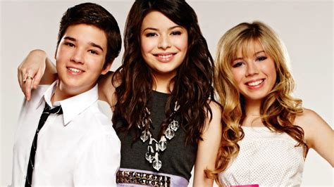 "iCarly" Cast: Where Are They Now in 2021?