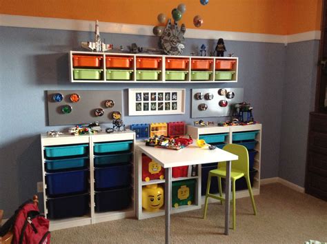20+30+ Bedroom Lego Storage Ideas – HOMYRACKS