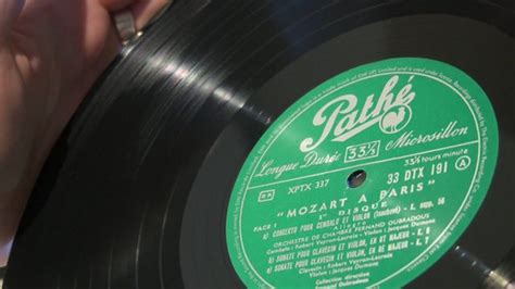 Official vinyl chart launched as record sales soar - BBC News